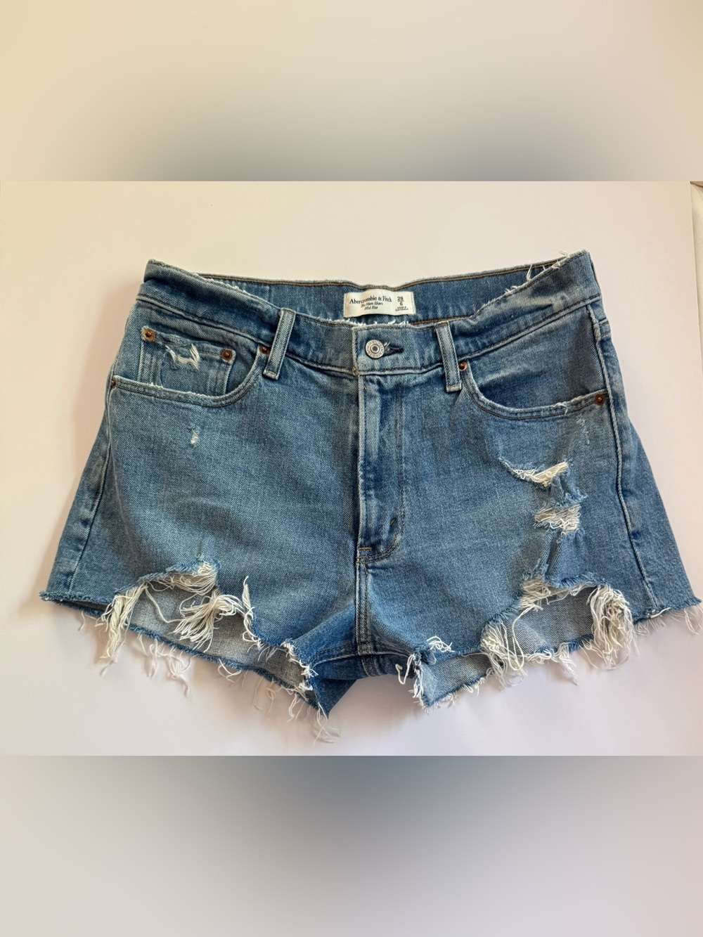 Abercrombie & Fitch The Mom Short Mid Rise